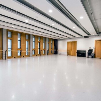 ruimte met dansvloer