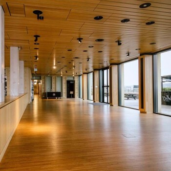 binnenzijde van de lege ruimte