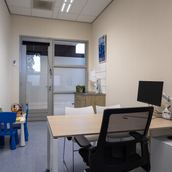 buro, burostoel en stoelen